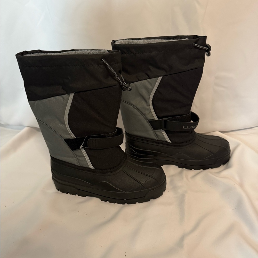 Black and Gray Winter Boots